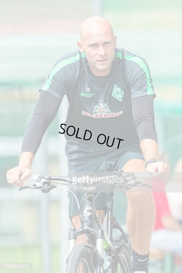 画像5: ブレーメン14/15クリスティアン・ヴァンダー　トレーニングシャツ　GKコーチ実使用　XL